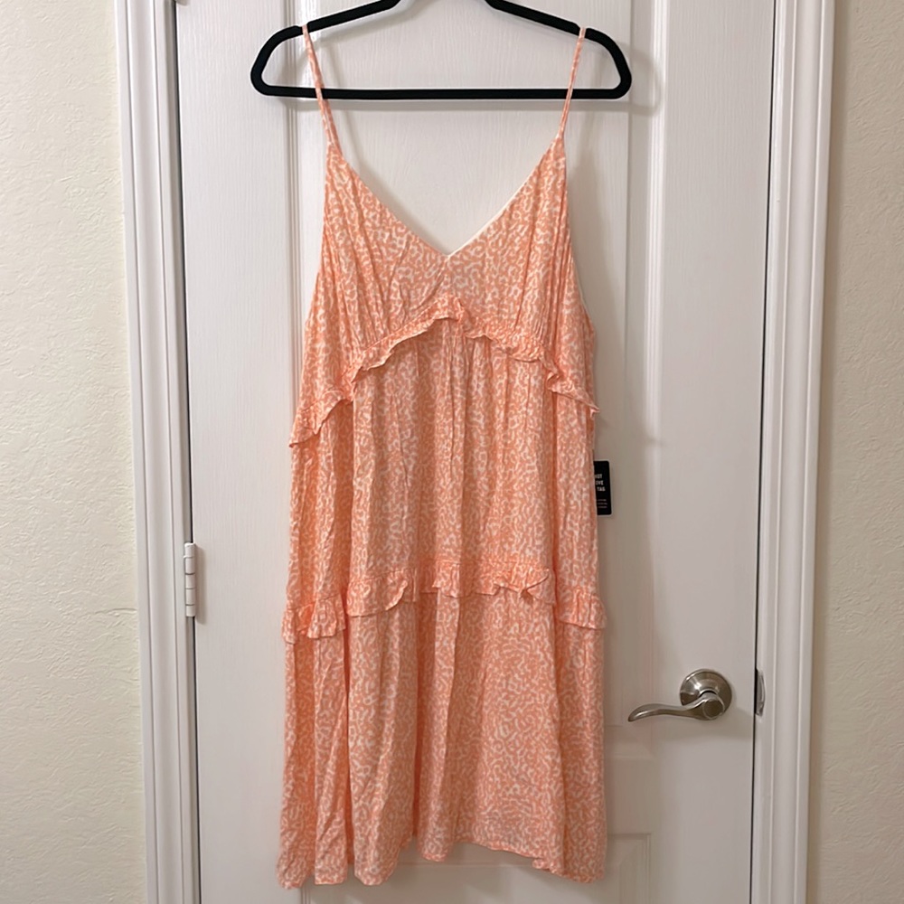 Express NWT peach pink patterned dress size XL